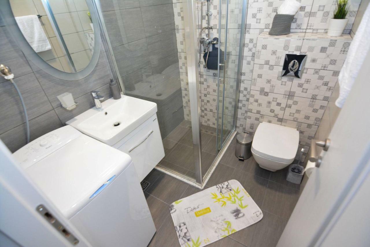 Small Oasis Apartment ติวัต ภายนอก รูปภาพ