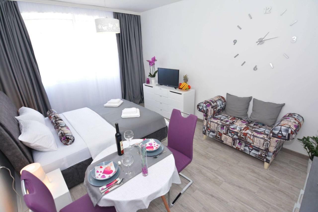 Small Oasis Apartment ติวัต ภายนอก รูปภาพ